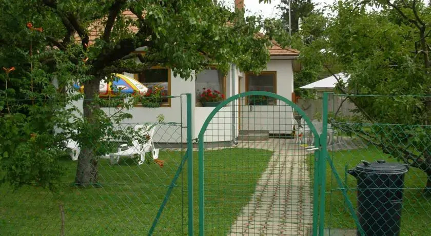 Balaton Ház