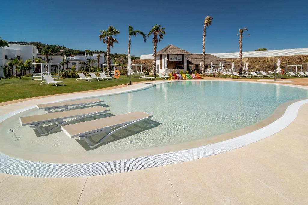 LAE13.1D- Apotel  Estepona hills by Roomservices