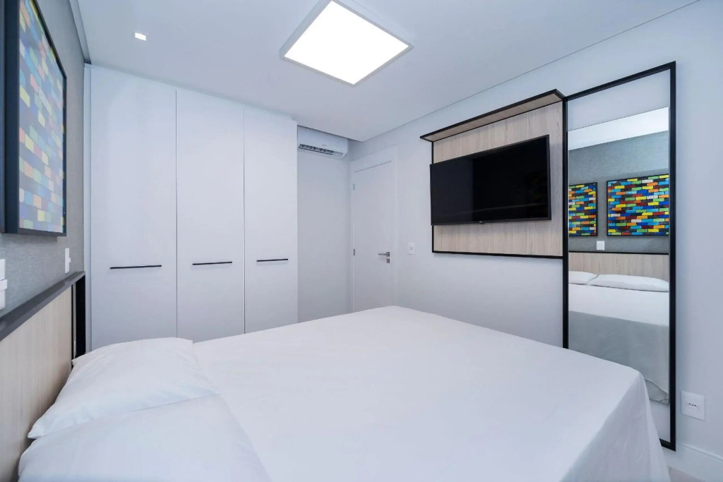 Adra 102 - Apartamento no centro de Bombinhas - Finamente mobiliado e decorado - Rooftop com piscina e academia - À poucos metros da praia
