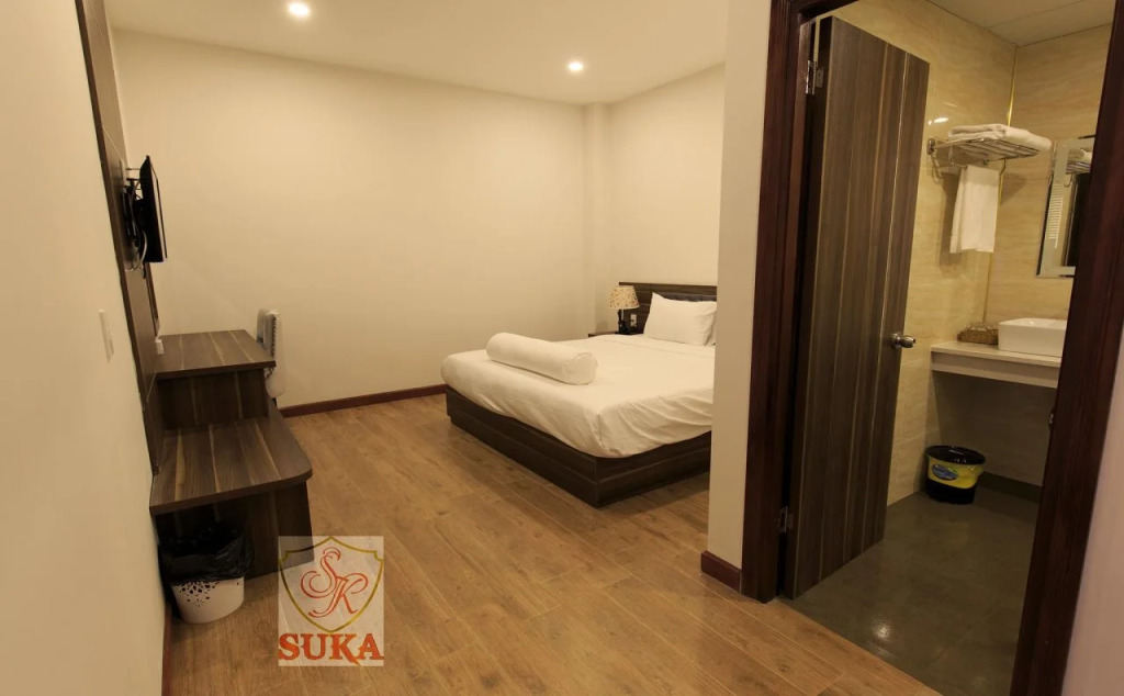 Golden Pine 3 Hotel