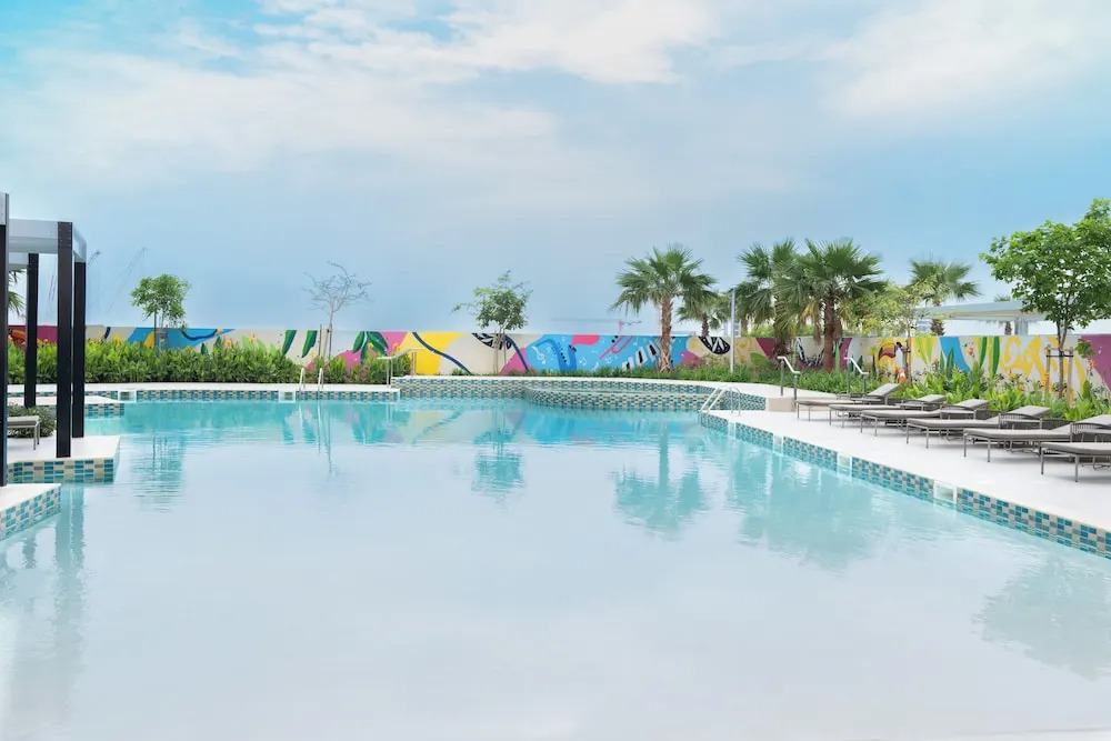 Lux 2BR Aykon Escape in Business Bay