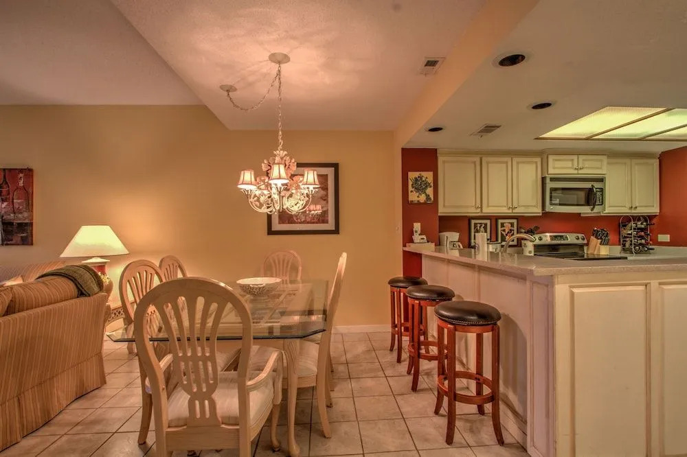 7148 Harbourside II 2 Bedrooms 2 Bathrooms Villa