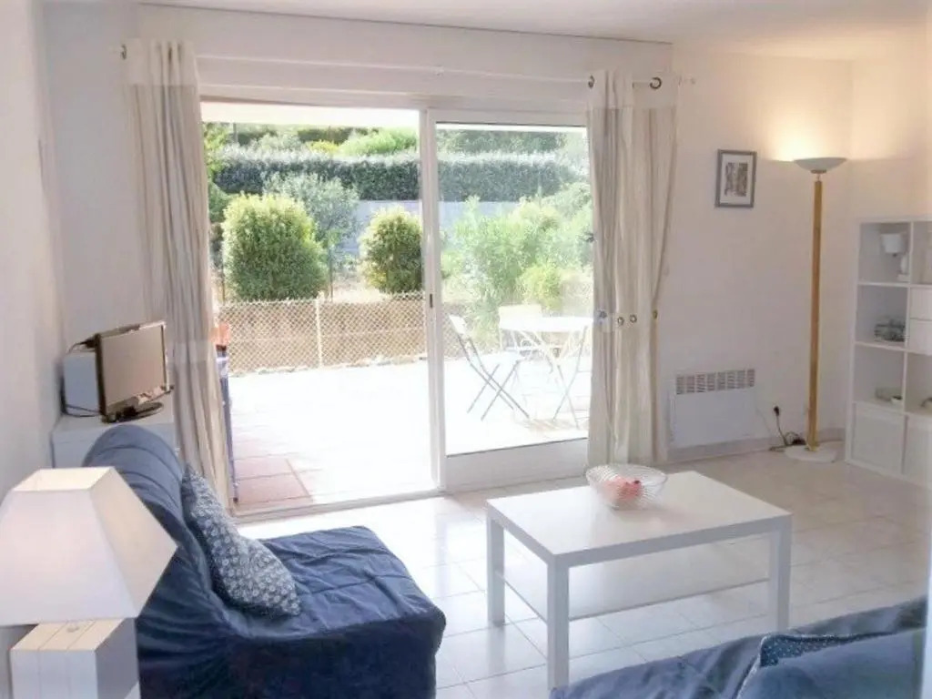 Appartement Le Lavandou, 2 pièces, 4 personnes - FR-1-251-359
