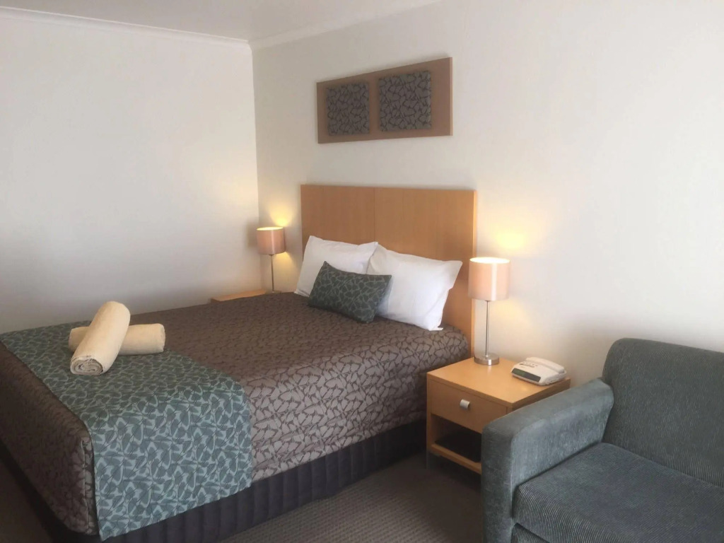 Tea House Motor Inn