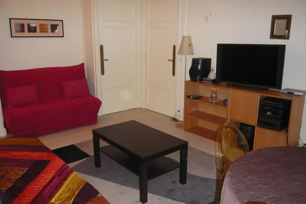 Parisian Home - Appartements Grand Boulevards, Musée Grevin