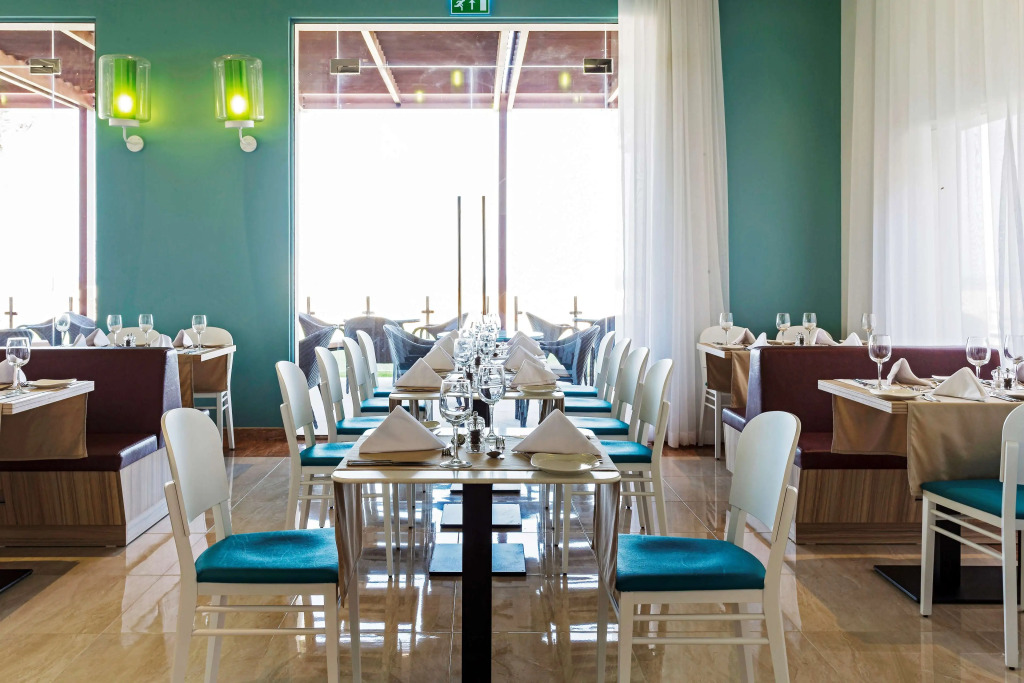 Park Inn by Radisson Hotel and Residence Duqm