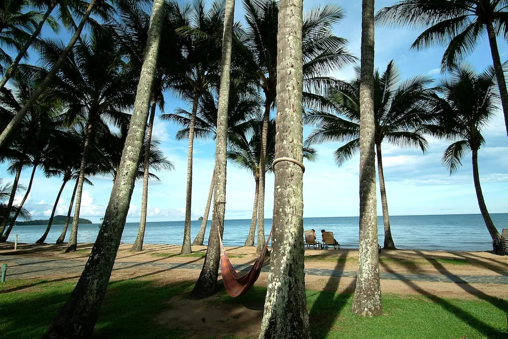 Ground-floor Absolute Beachfront Luxury
