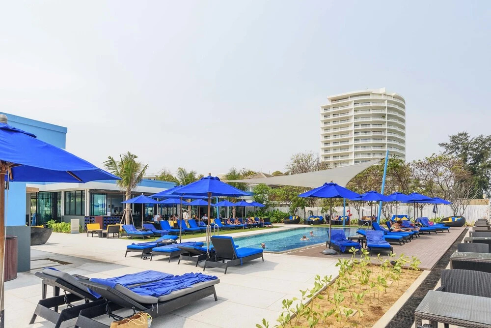 Lux Contemporary Condo By Favstay