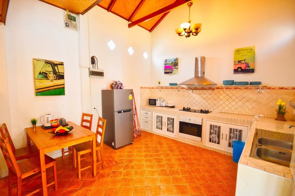 ROMANTIC Pool Villa - 6 Bedroom - Private Pool & Absolute Privacy - Perfect for Groups