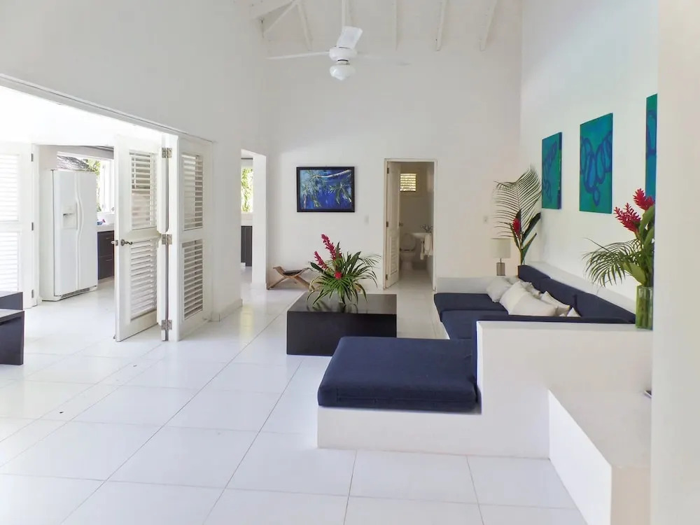 Gorgeous, 3-bedroom Villa With a Flower-filled Garden and an Infinity