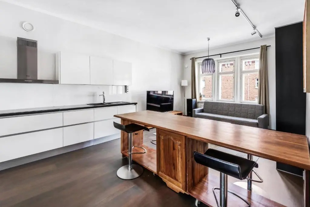 WeHost Top floor Transformable 2BR 8min to Centrum