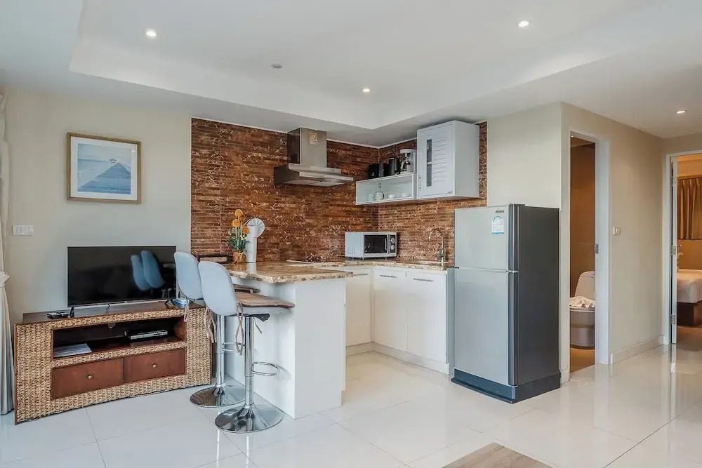 Scenic 1BR Escape Near Beach C195