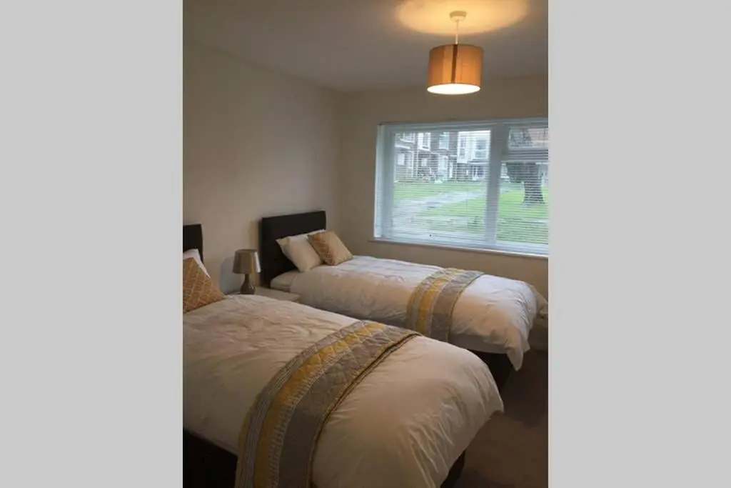 Comfy;PoundHill;Crawley Apartment near Gatwick and London