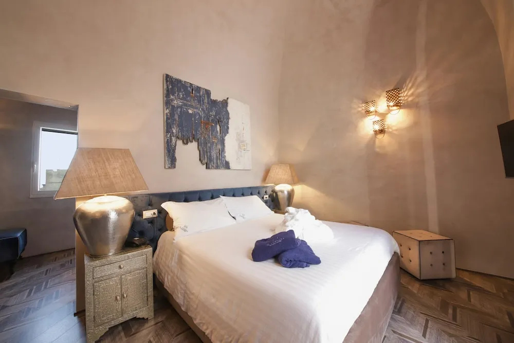 AL CONSOLE LUXURY SUITE
