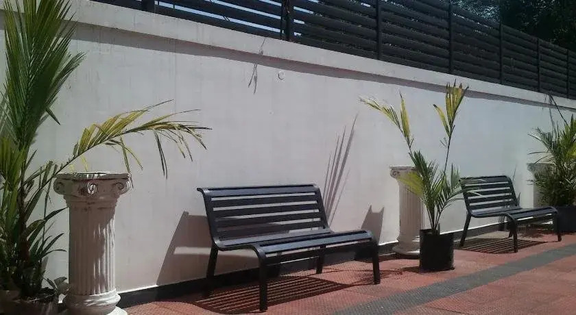 Makam Residency