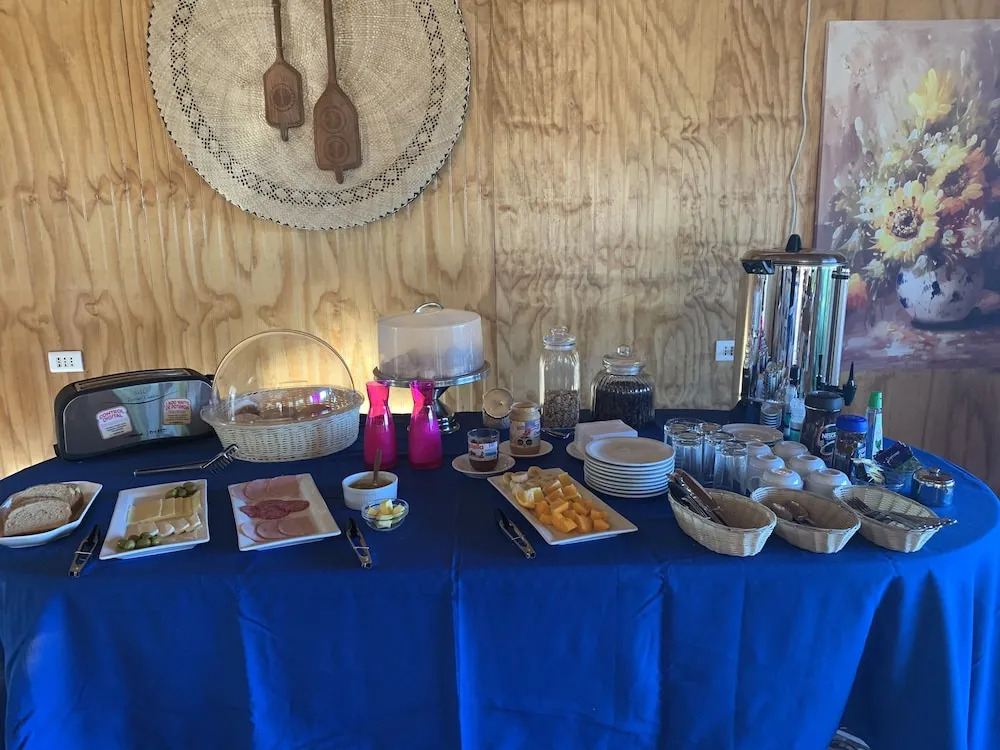 Teanehi Bed & Breakfast