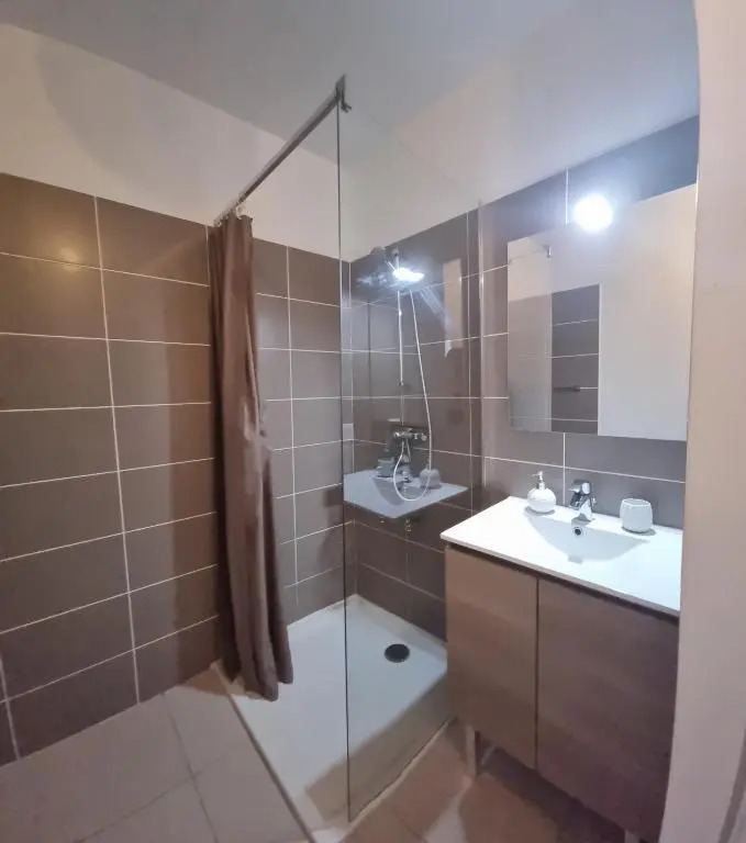 Superbe appartement en résidence - Salon de Prç