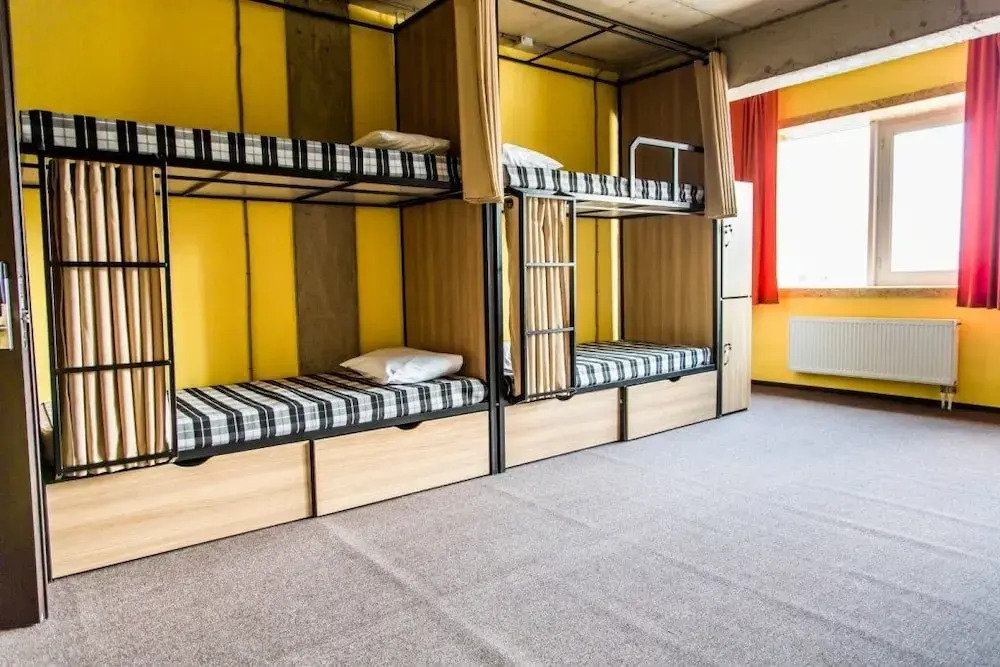 H8 Hostel