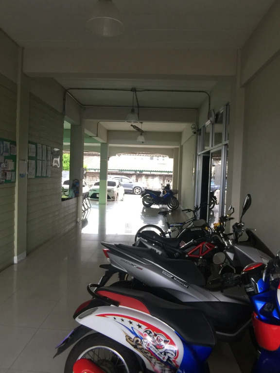 Ekkamon Apartment