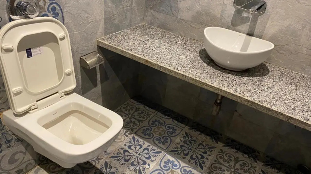 Capital O 30381 Hotel Sarin Inn Heritage