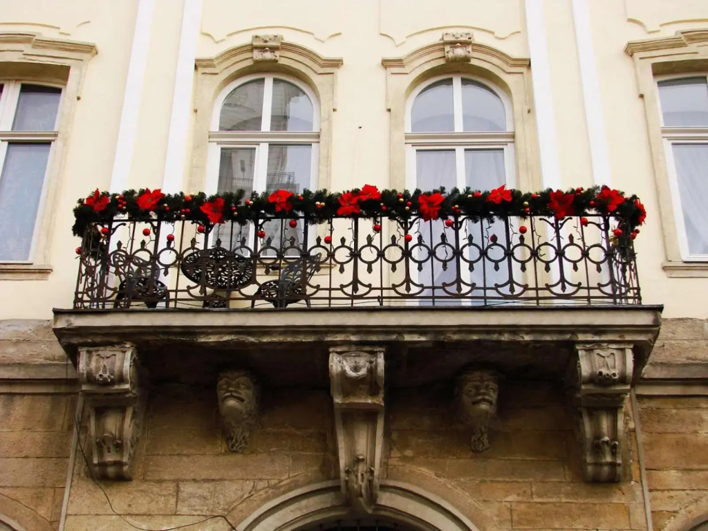 V.I.P.Apartmens Rynok Sqr.19