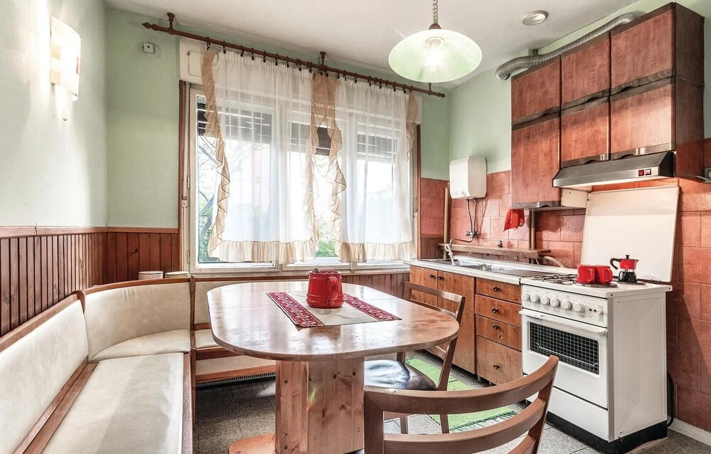Two-Bedroom Holiday Home In Pula