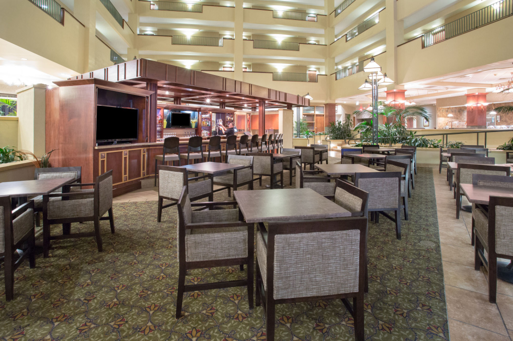 Hotel Topeka at City Center