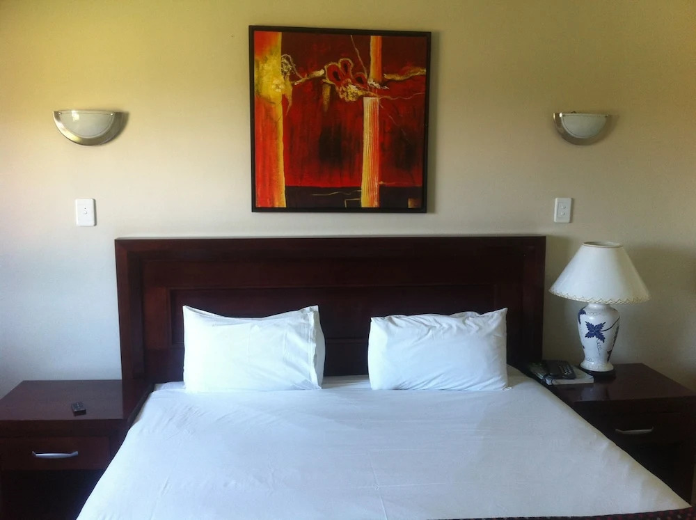 Desert Sands Hotel