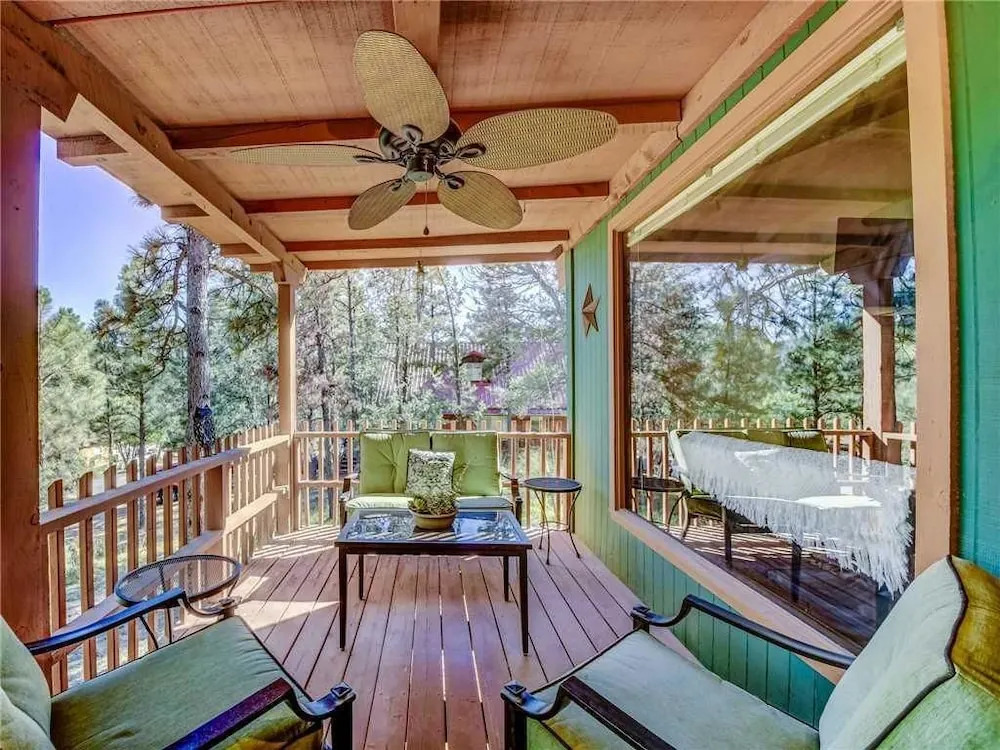 Foxfire Haven - Three Bedroom Cabin with Hot Tub