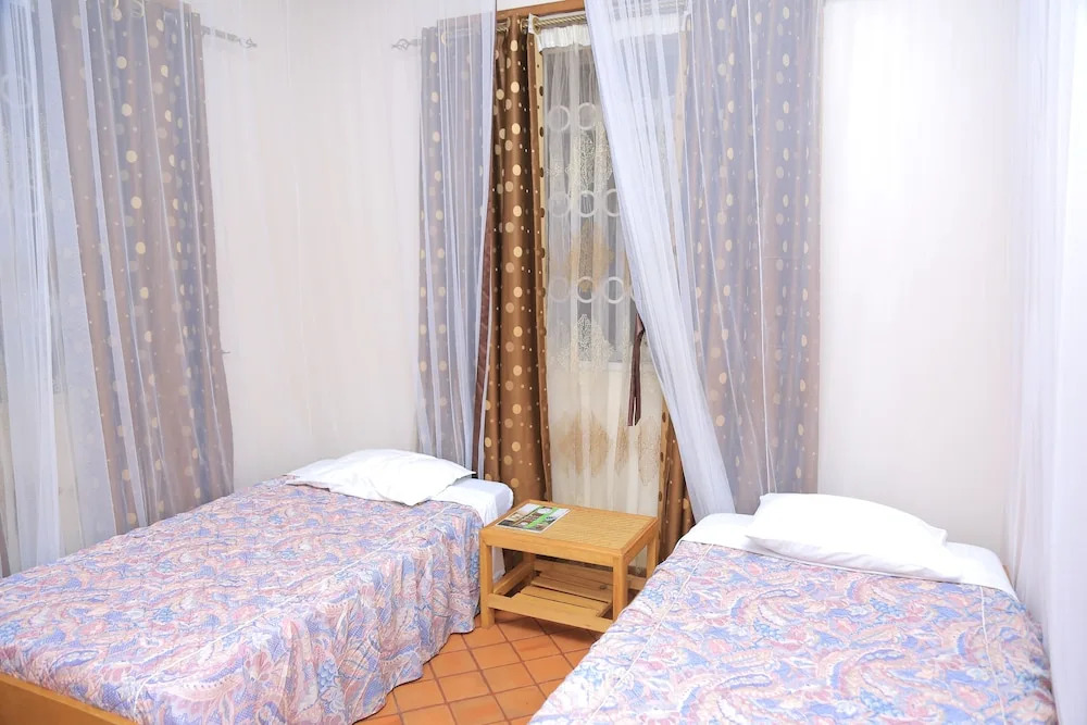 Adonai Guest House - Hostel