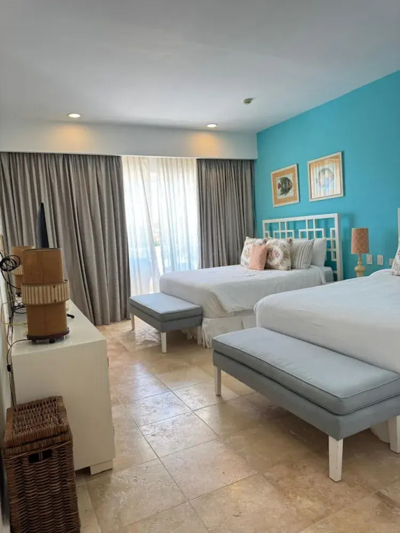 Apt w 2BR Ocean View Jacuzzi in Sotogrande