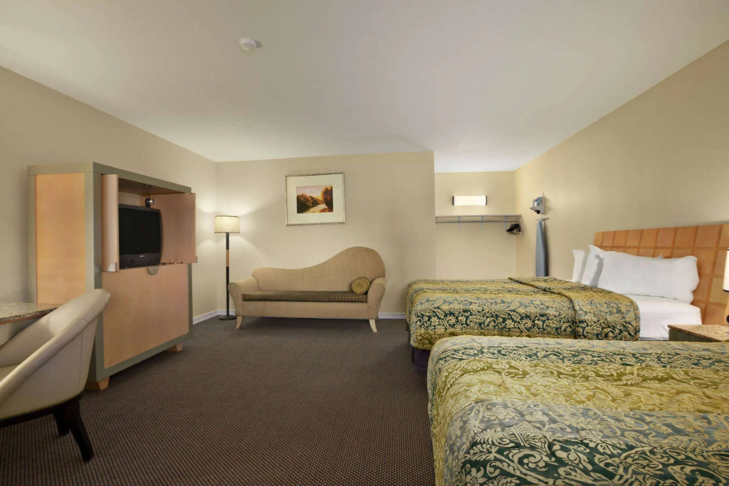 Travelodge by Wyndham Clovis