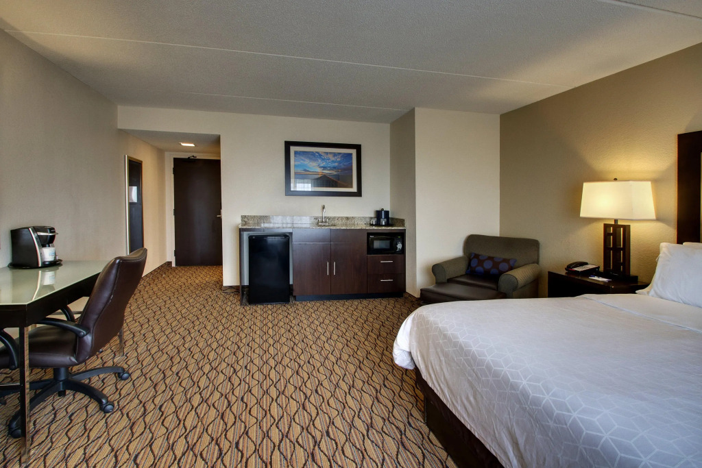 Holiday Inn Express Baltimore BWI Airport West by IHG