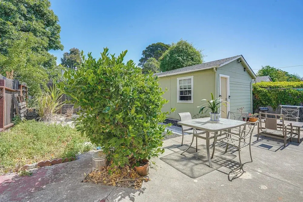 Walkable East Bay Home - 2 Mi to Bart Station