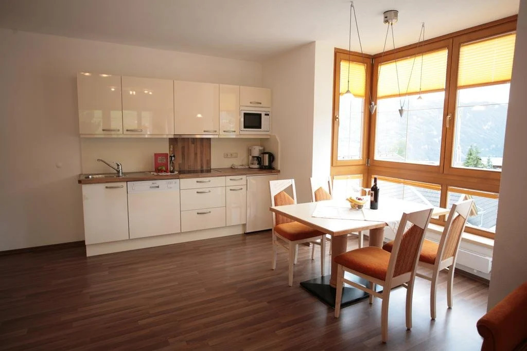 Platöll Homes