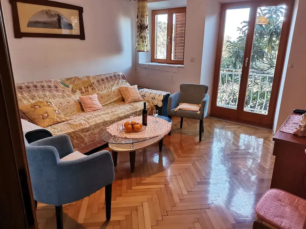 Beach Front Villa a Stone Throw Away From the sea
