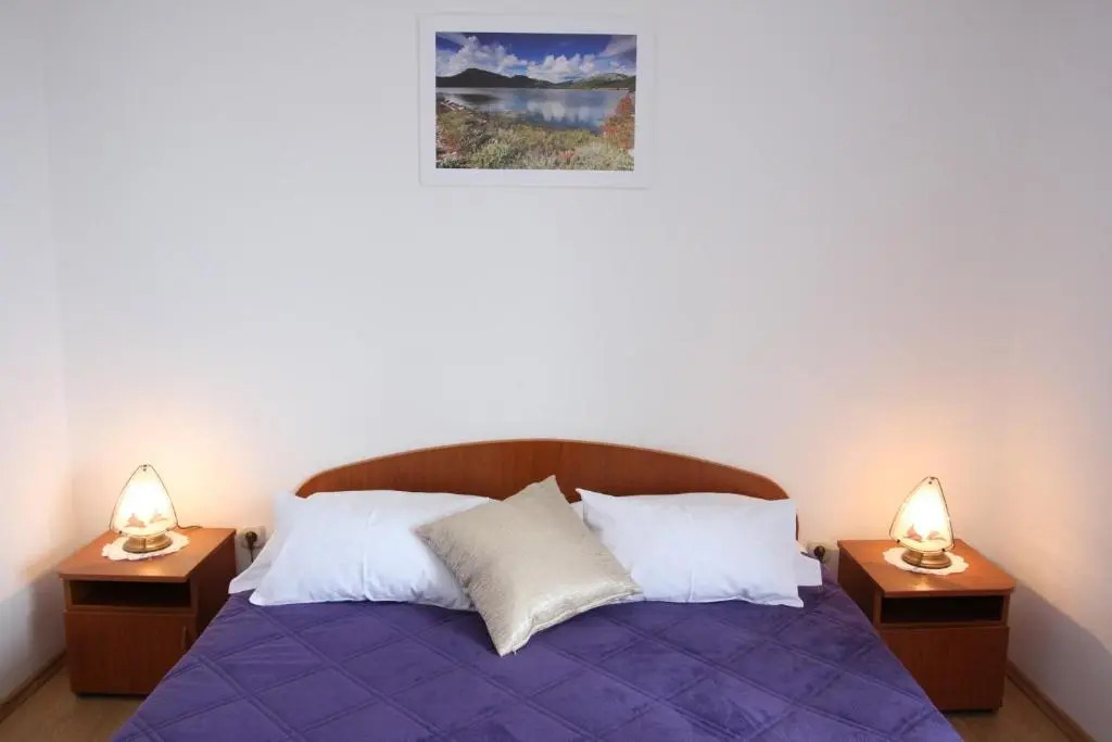 Apartments & rooms Nikola1 - parking