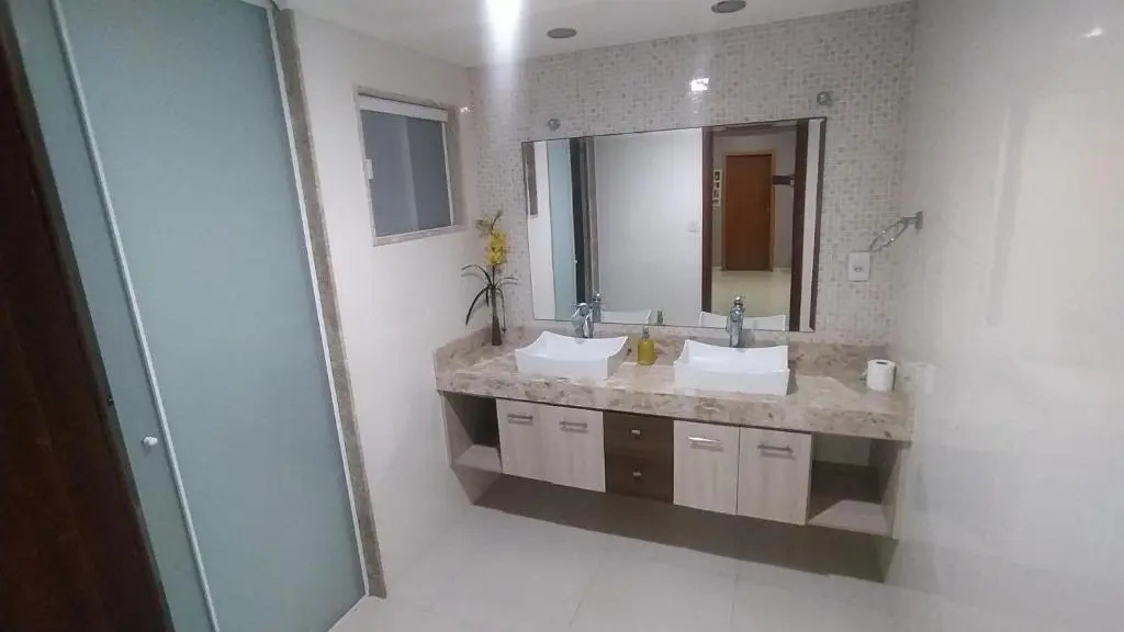 Casa Luxo: Piscina, Churras, Sinuca e Cinema - 300m da Praia