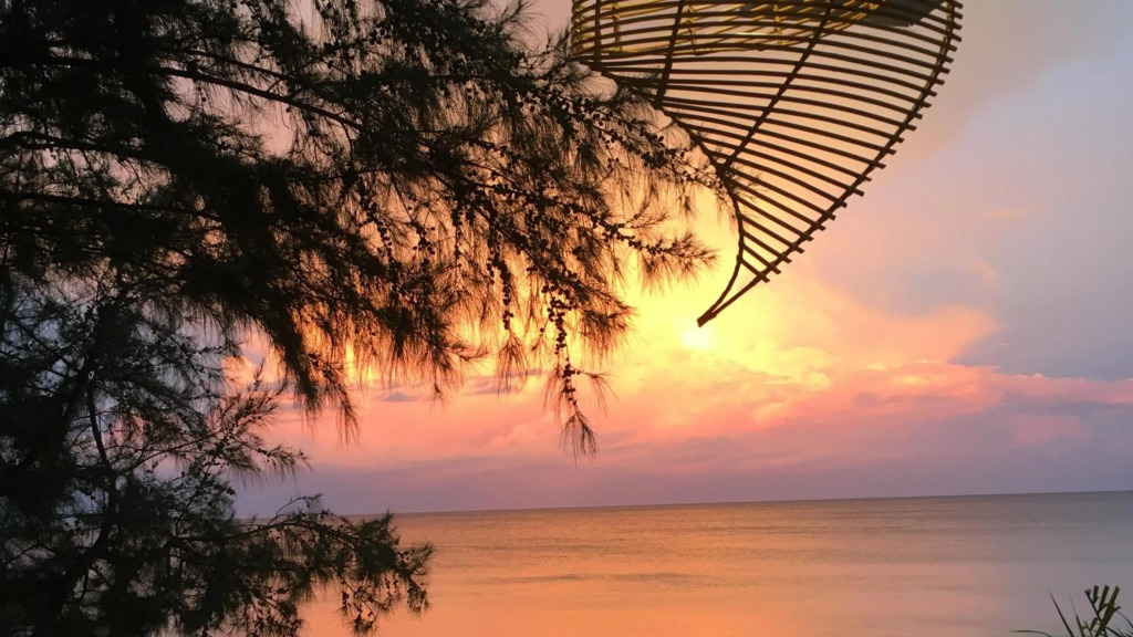 Trinco Beach by DSK
