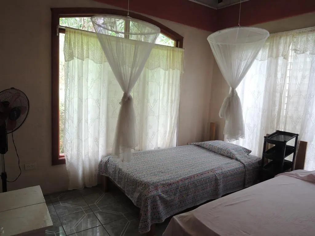 Cabinas Manolo Corcovado