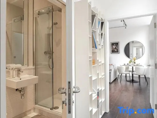 The Soho Sophisticate | Luxury Spacious 3-Bed Loft with AC Sleeps 6