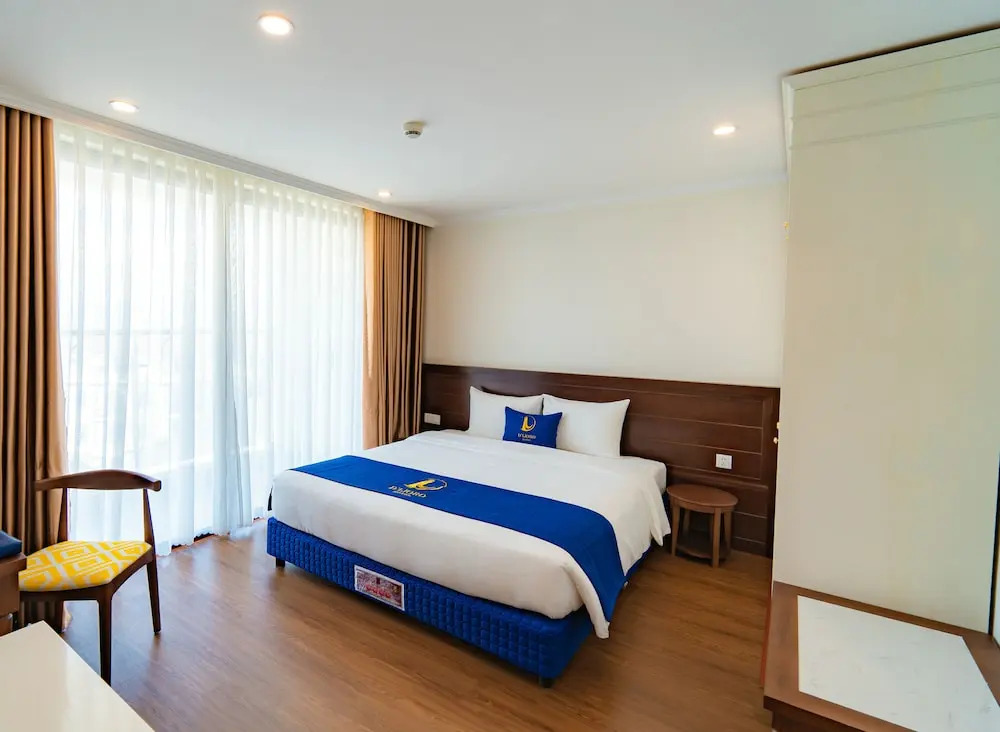 DLioro Hotel & Resort