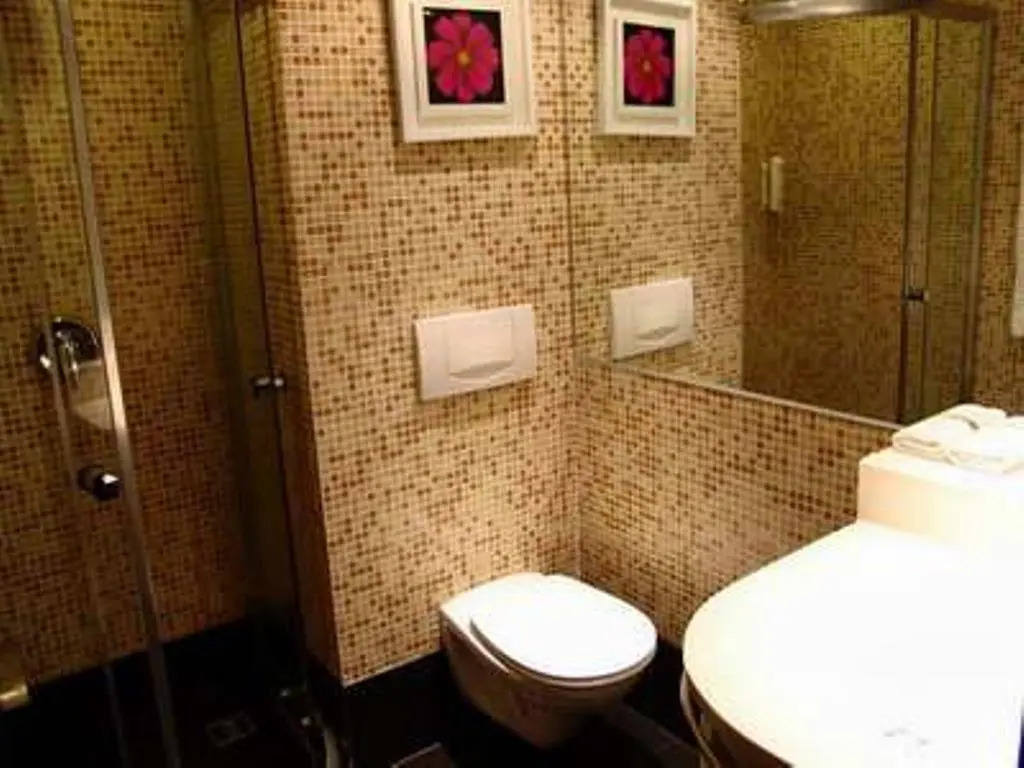 City Inn OCT Loft Branch