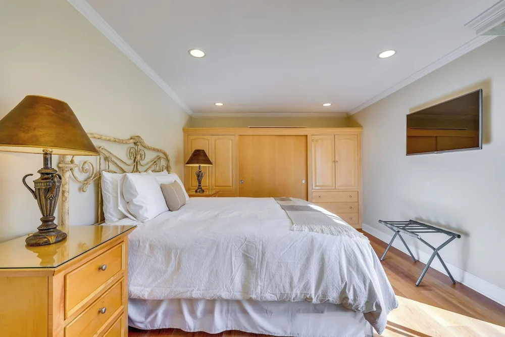 Serene Napa Retreat w/ Pool Access & Patio!