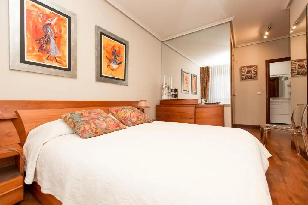 Apartamento Céntrico Con Vistas a la Ría! Garage, Ideal 2-4