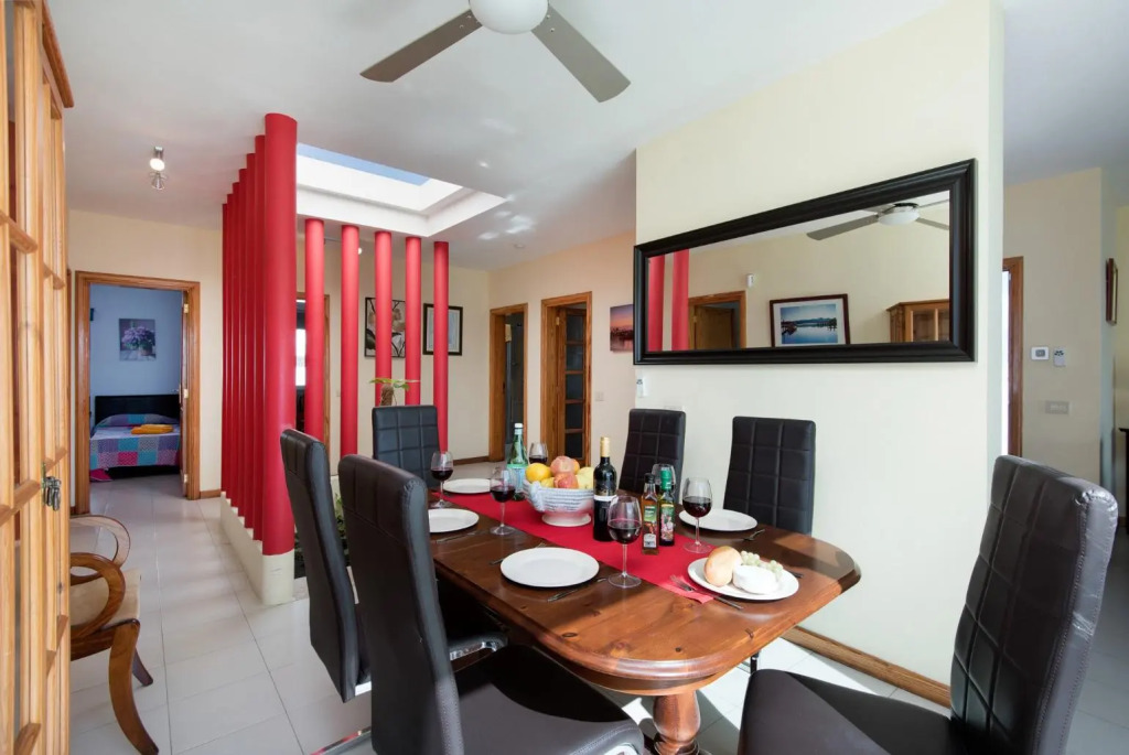 Villa Reyes