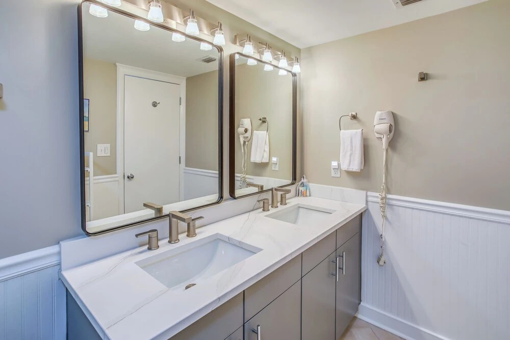 Warm Weather Escape w/ Pool Access in Myrtle Beach