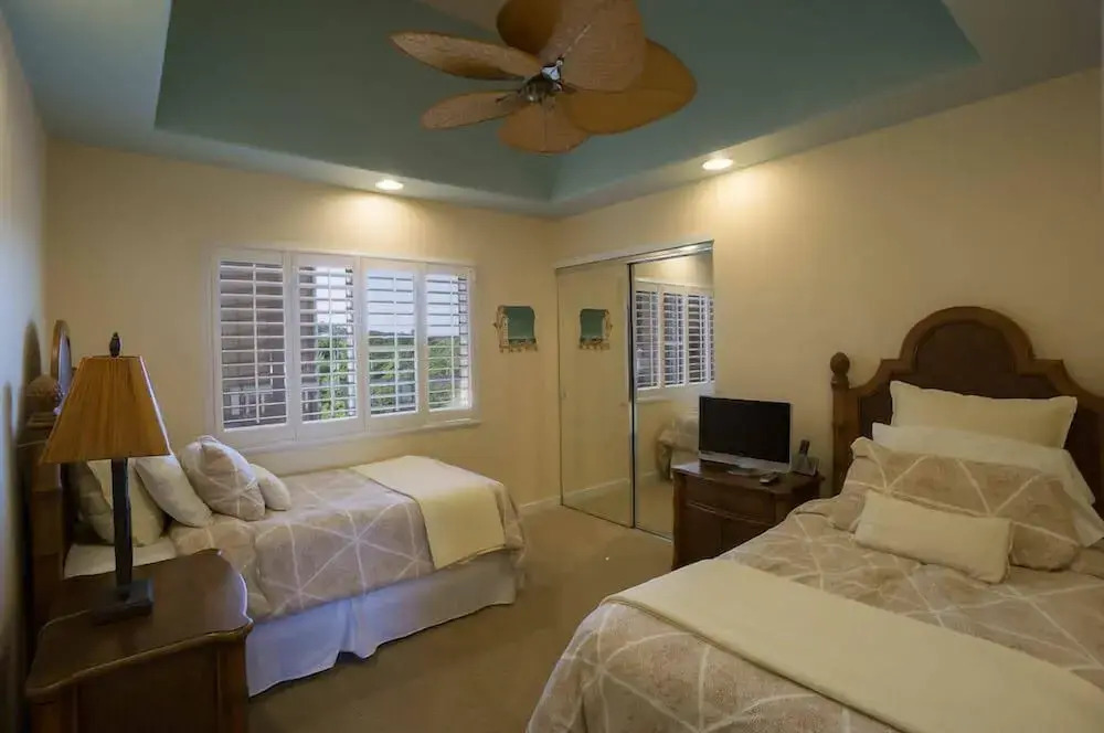 The Beach Villas w/ Pool Hot Tub & A/c!