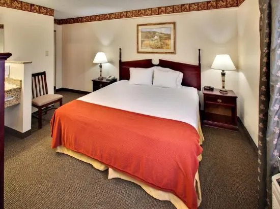 Holiday Inn Express Watertown