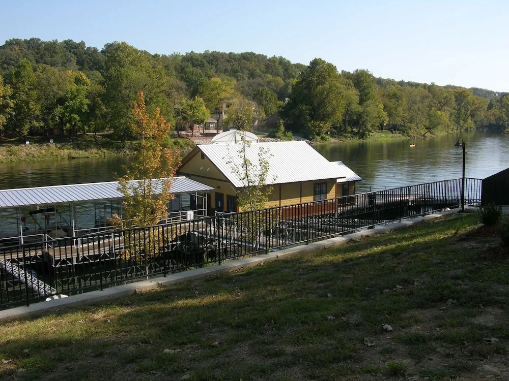 Day Dreamer 2 Bedrooms 2 Bathrooms Cabin